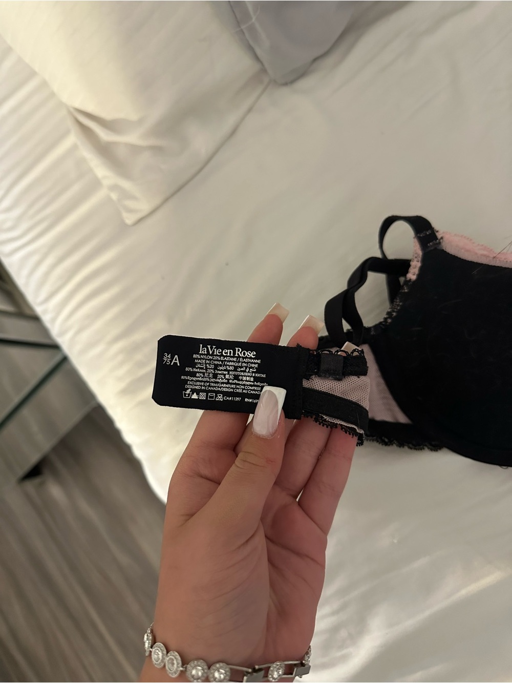 La Vie En Rose Pink & Black Lace Push-Up Bra - Picture 6 of 6